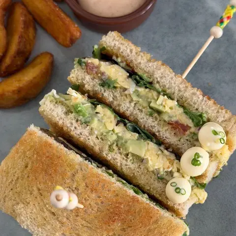 Guacamole egg sando